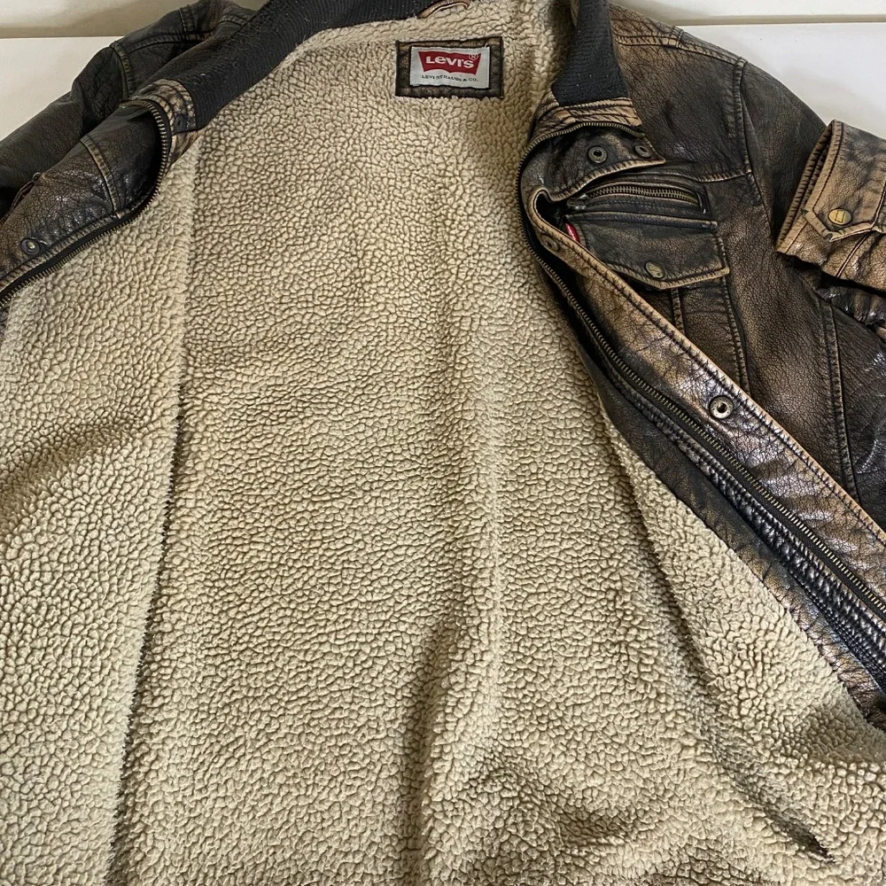 Levi's brown distressed XL faux leather Trucker/biker style jacket - Picture 9 of 15